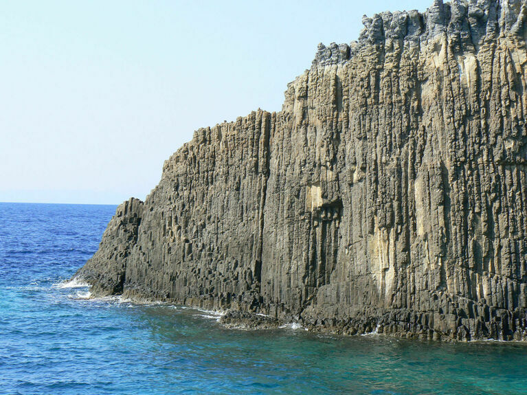 Glaronisia_Rocks_2